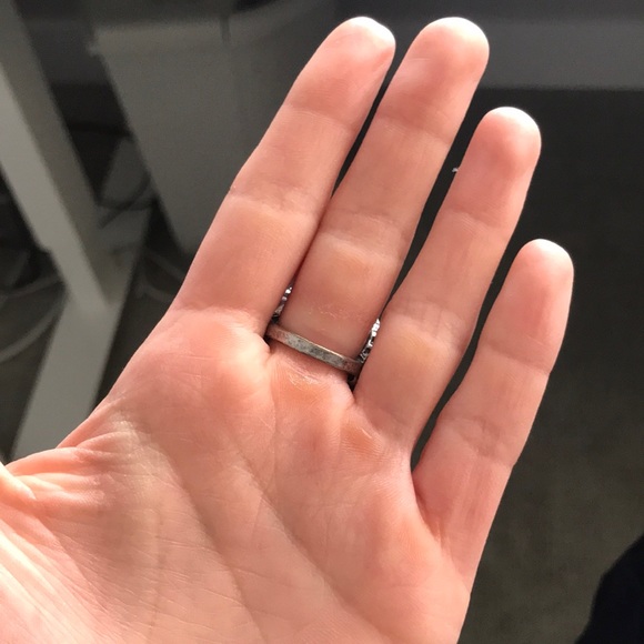 3/$20 Leaf ring - Picture 3 of 3